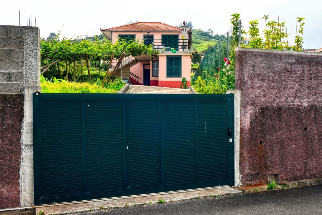 סאו ז'ורז' Os Ferreirinhos, A Home In Madeira מראה חיצוני תמונה